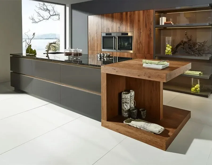 Küche in Holz und Beton